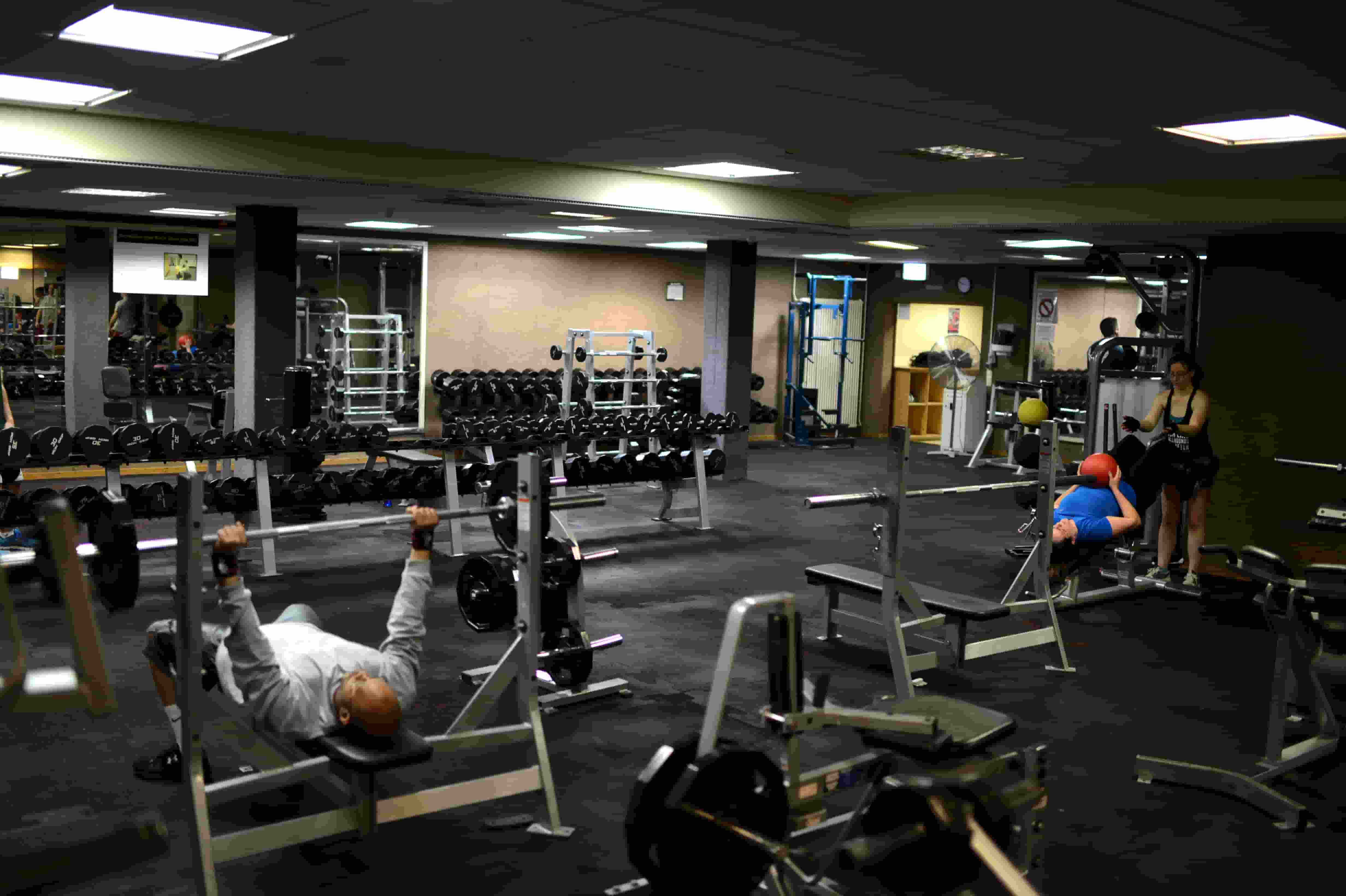 Sette esercizi per aiutarti a sviluppare rapidamente i muscoli e ottenere un fisico eccezionale