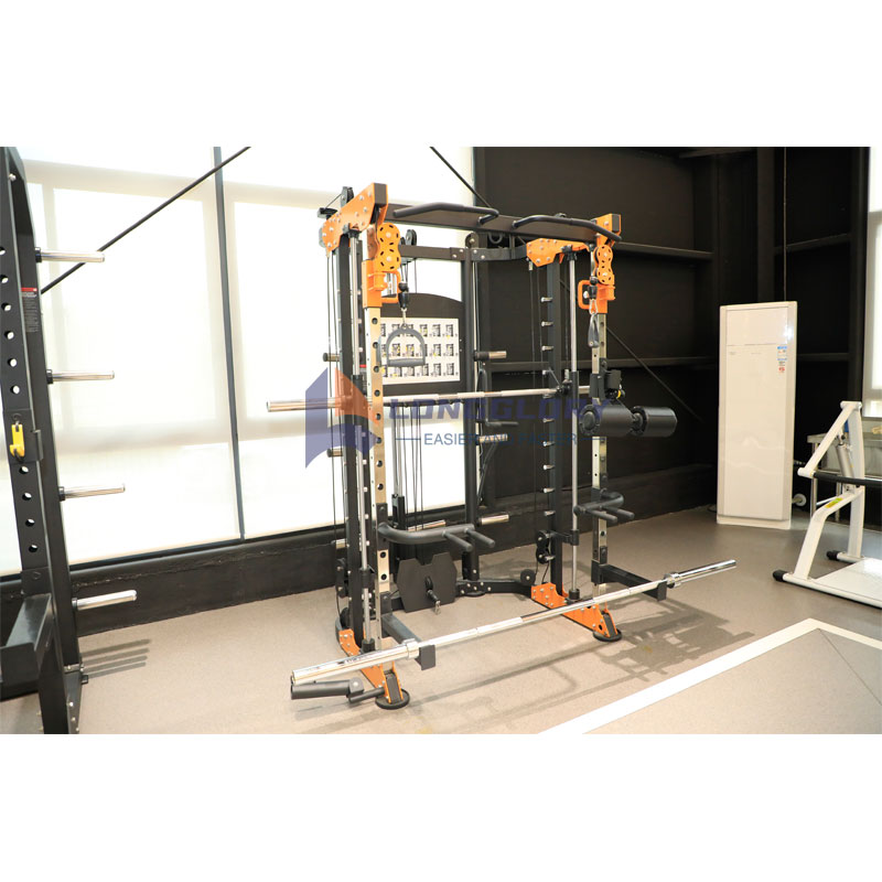 Allenatore funzionale con Smith Machine